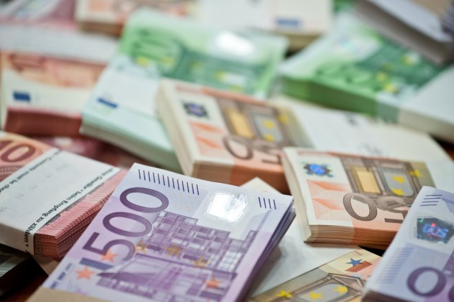 Newstream: Hypotéka v eurech. Proč není její sjednání zas tak dobrý nápad